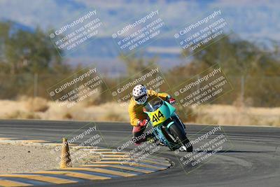 media/Jan-10-2025-CVMA Friday Practice (Fri) [[489e0da257]]/Group 4 and Trackday/Session 5 (Turn 7)/